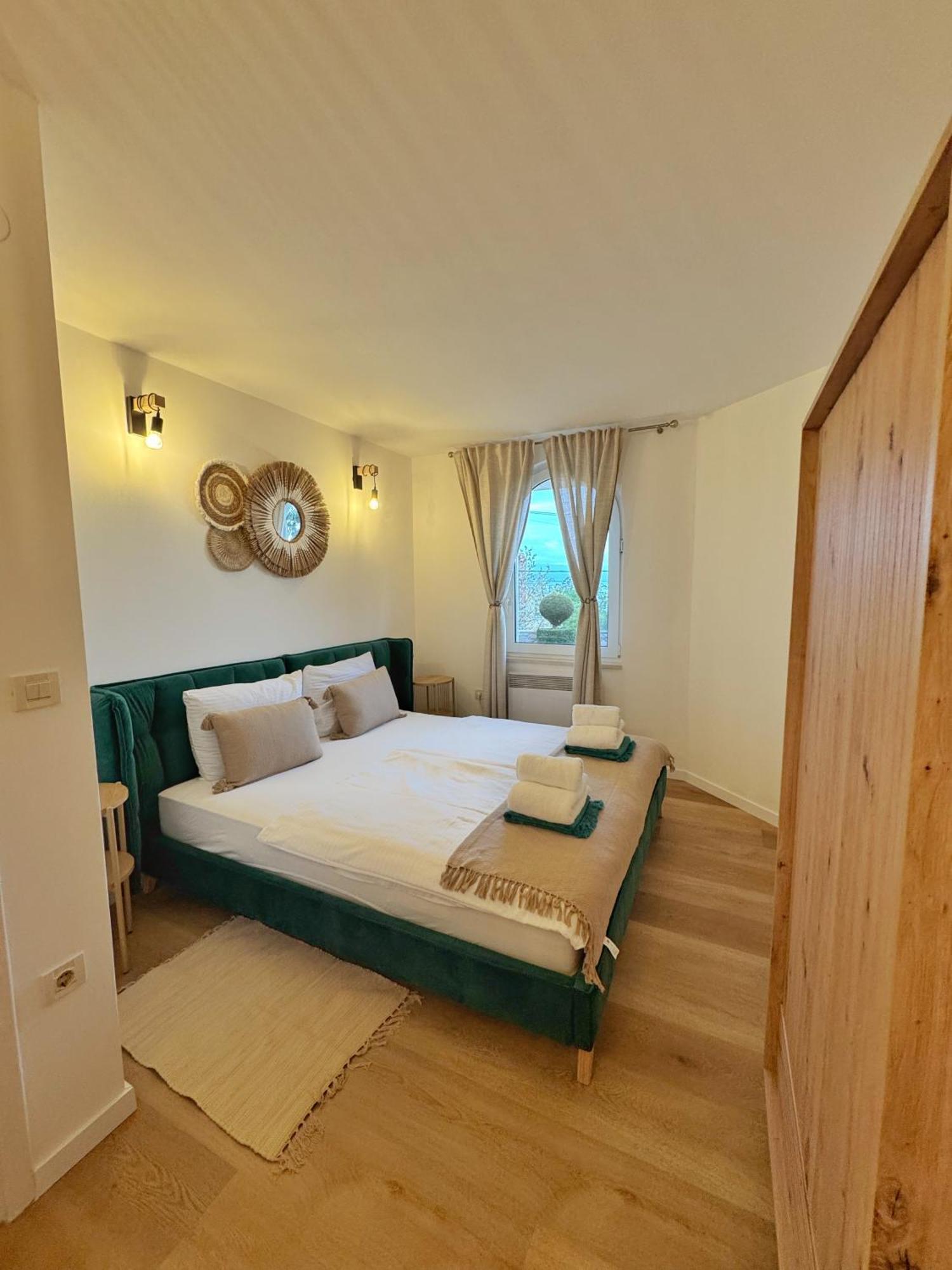 Villa Nada 로브란 외부 사진