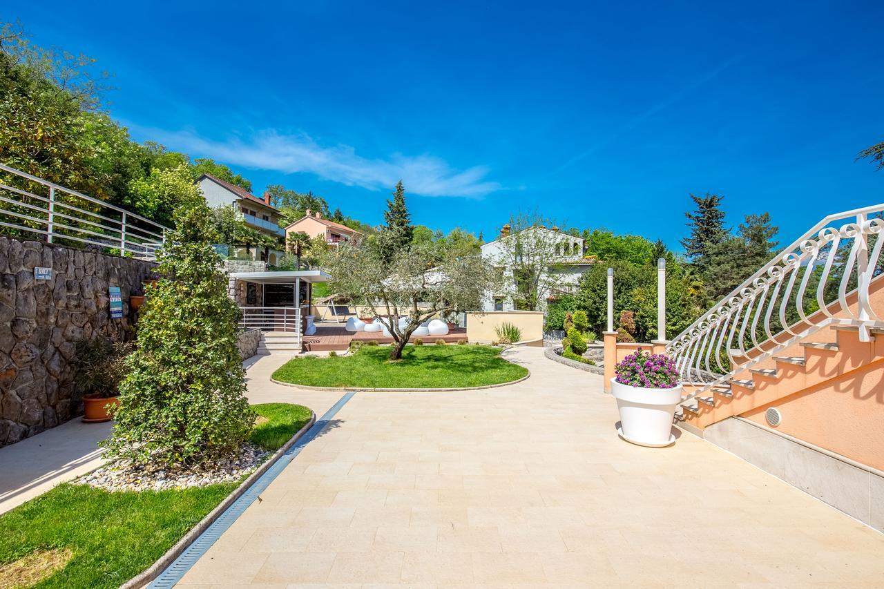 Villa Nada 로브란 외부 사진